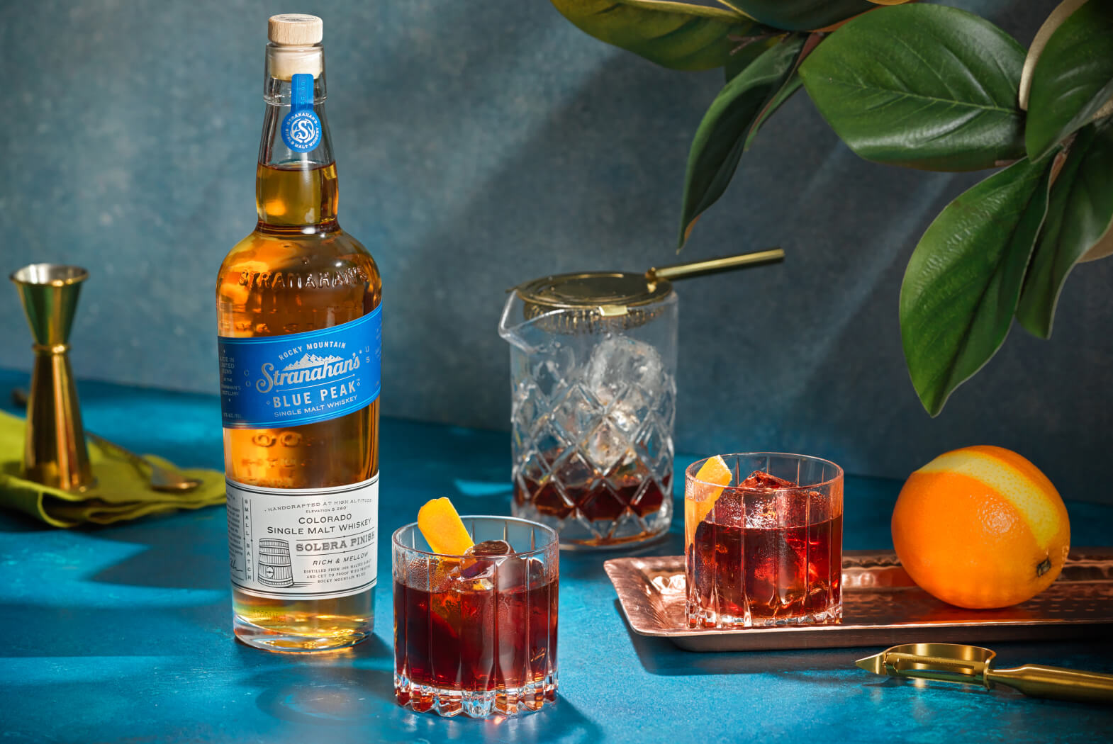 Whiskey glass tumbler set